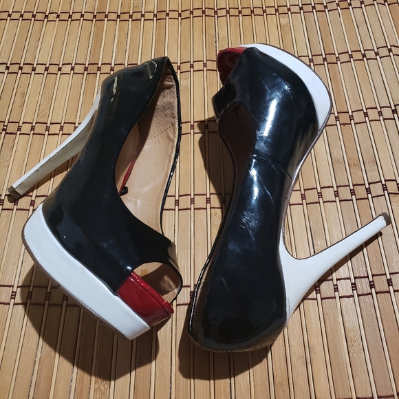 Open toe heels - Picture 3 of 3